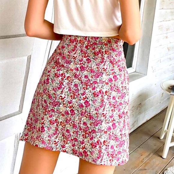 sahalie Dresses & Skirts - High Waist Dainty Floral Print Mini Skirt